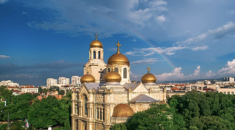 ���@���i